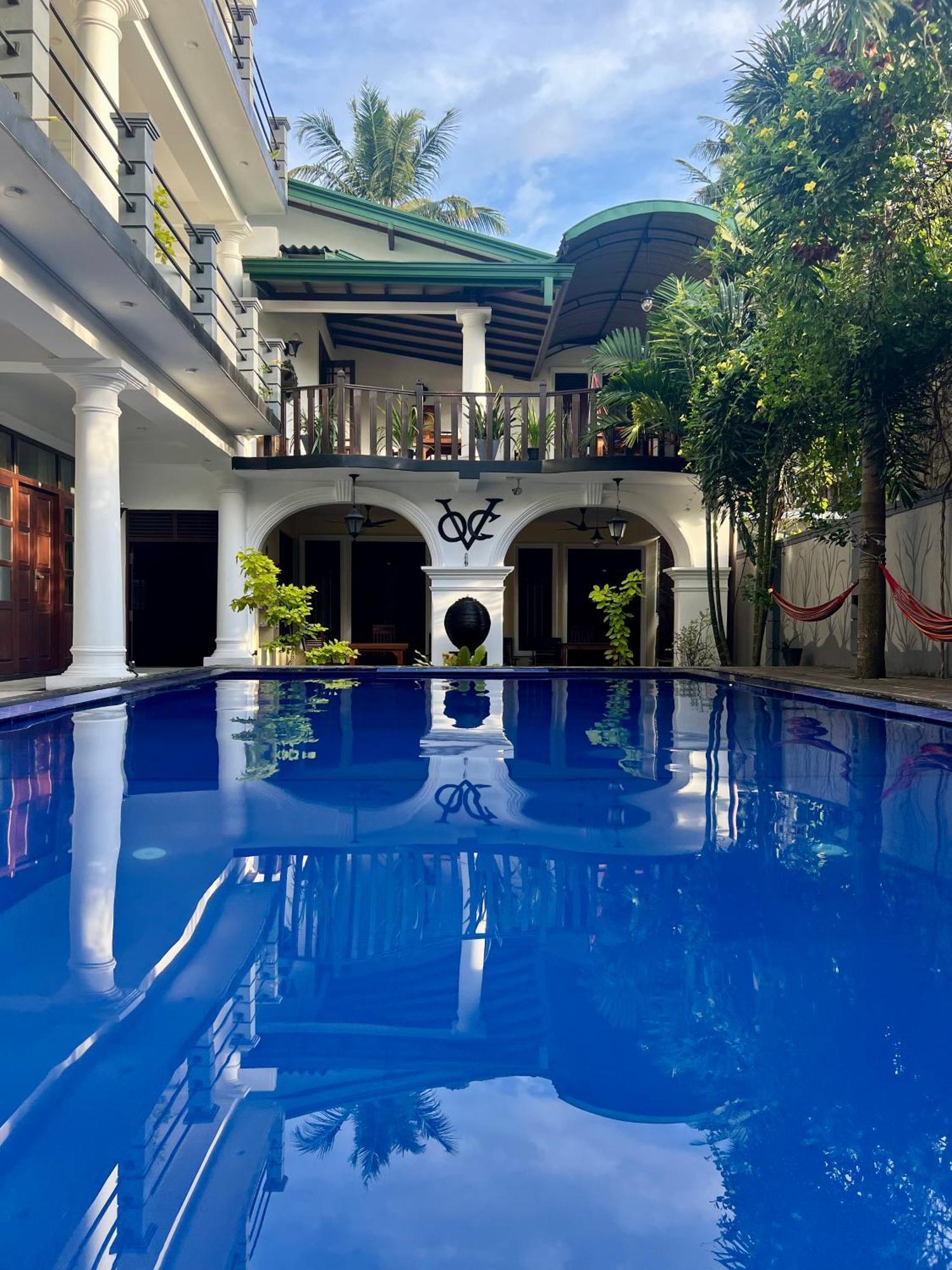 Dew Drop Guest house *